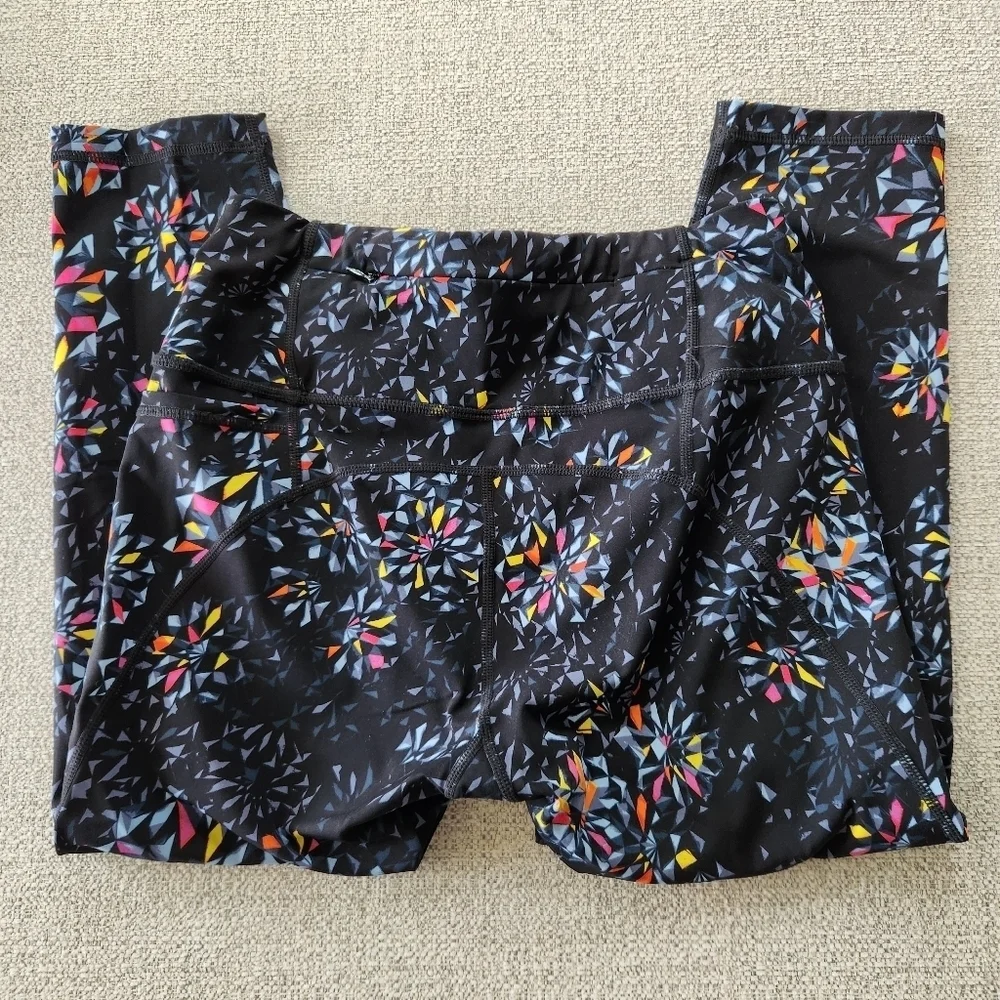 Sweaty Betty Power Crop Length Legging Women Size 6 Black Multicolor Print